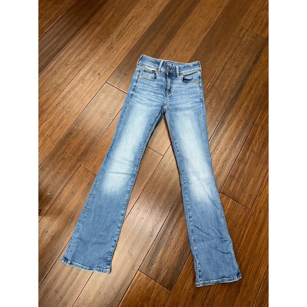 Next Level Low-Rise Kick Bootcut American Eagle 00 Short